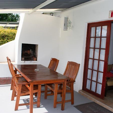 Chez Nous Bed And Breakfast & Self Catering دندي المظهر الخارجي الصورة