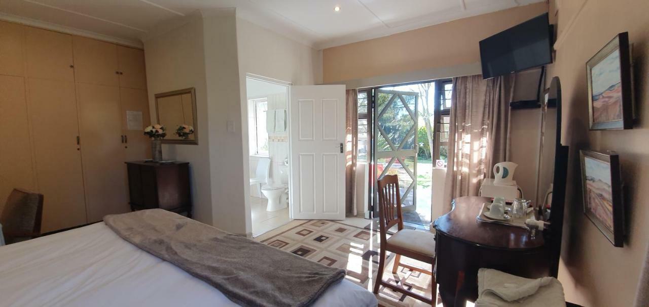 Chez Nous Bed And Breakfast & Self Catering دندي المظهر الخارجي الصورة